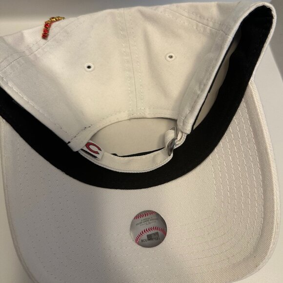 BRAND NEW LADIES AUTHENTIC NEW ERA BLING CUBS HAT